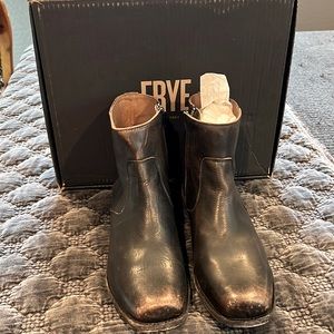 Frye boots - size 10 - black